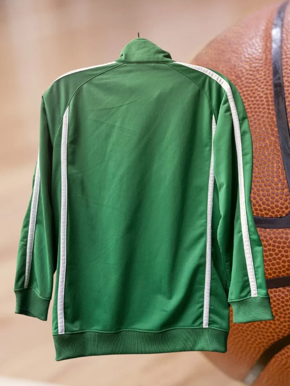 NIKE GREEN AND WHITE ZIPPERED TRACK JACKET SIZE L14-16